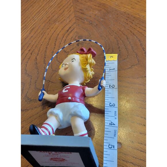 Campbell's After School Fun VTG 1997 Danbury Mint Campbell Kids Resin Figurine - Picture 3 of 7